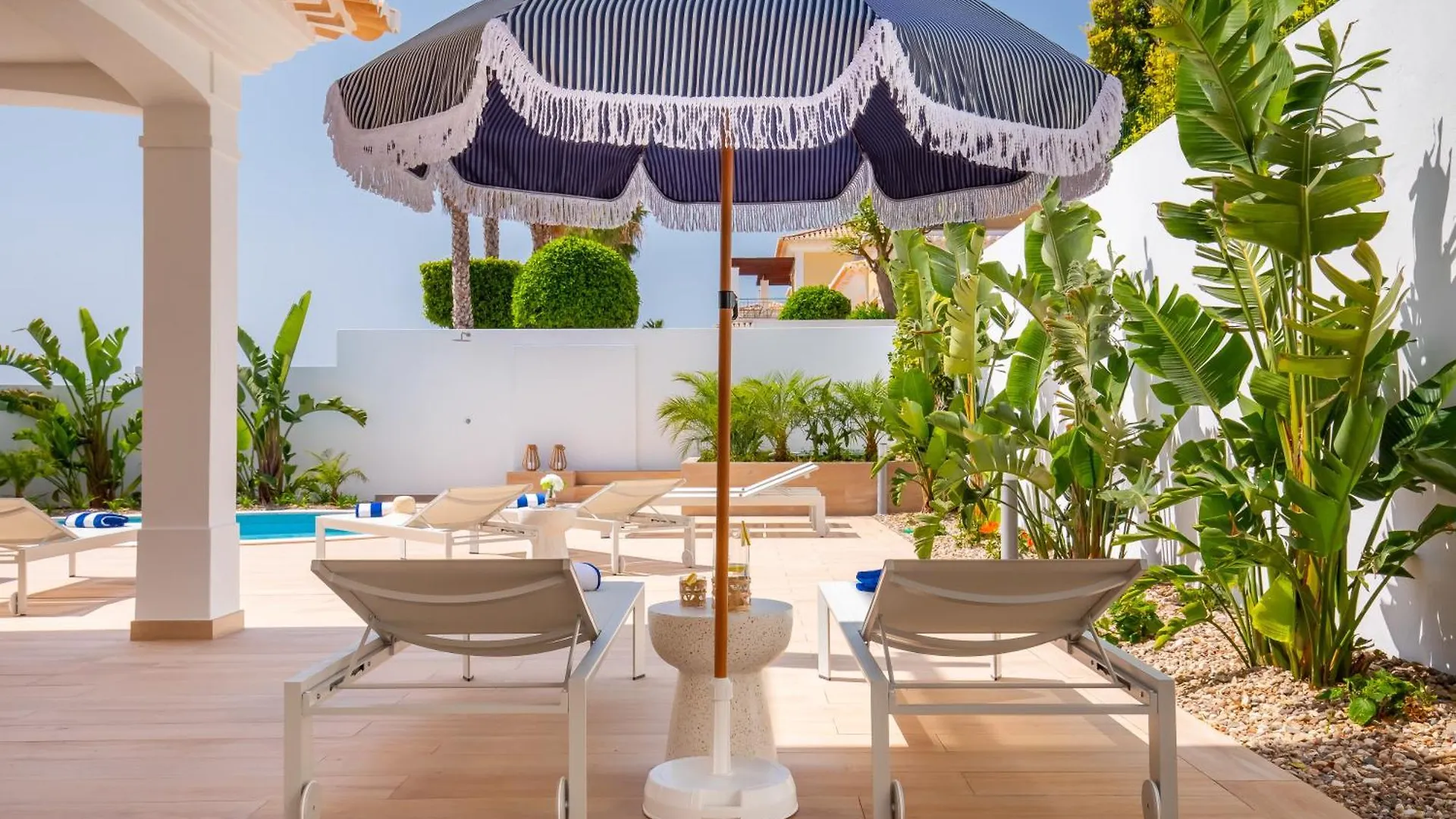 Tropical Beach Villa By Blue Diamond 21 Lagos